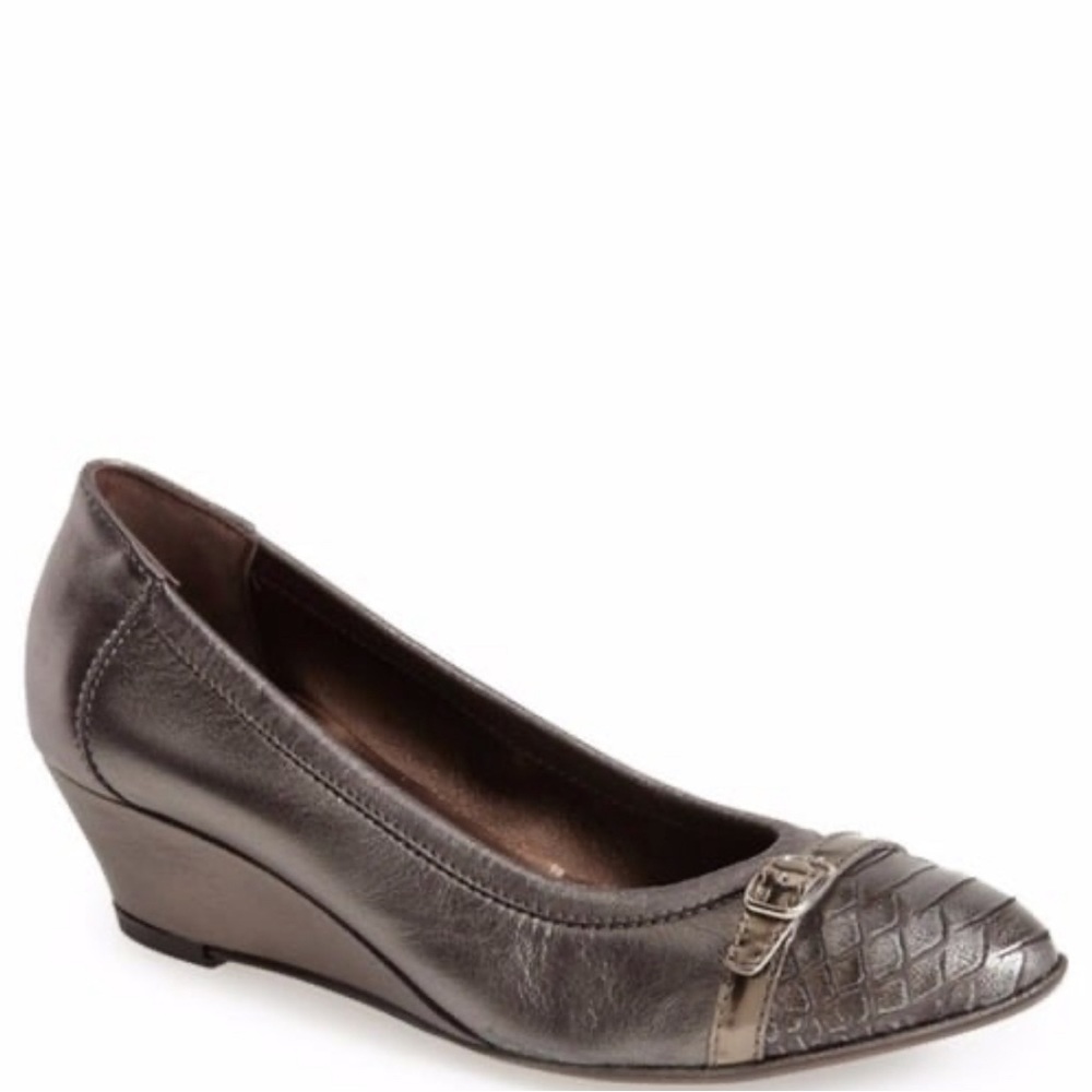 AGL Attilio Giusti Leombruni made in Italy metalic wedges with buckle